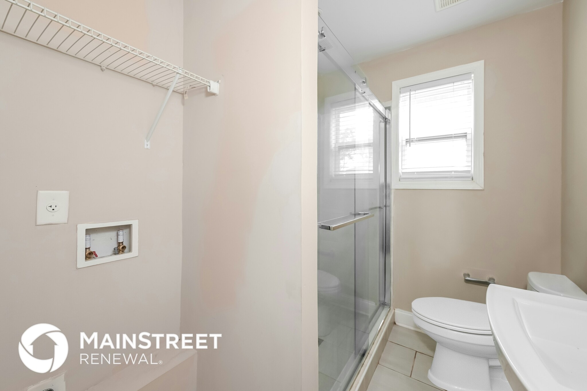 Building Photo - 129 McClean St