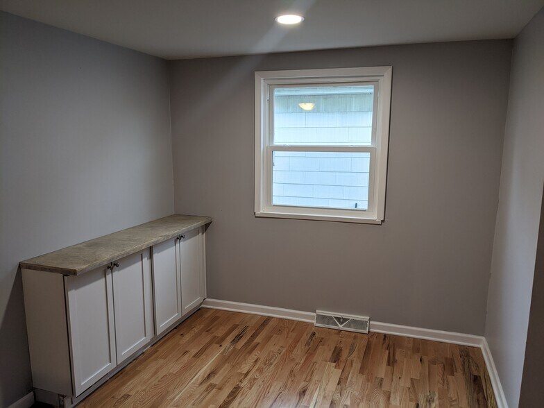 Dining room - 20 Portland St