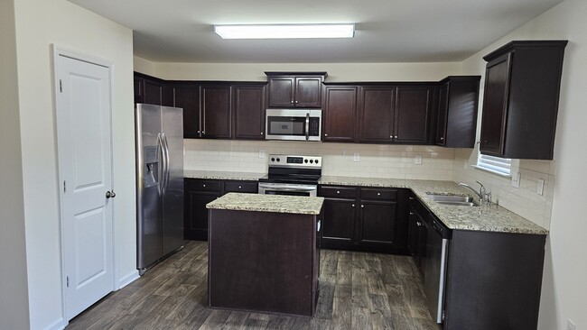 Building Photo - 5428 Tumbling Brook Ln