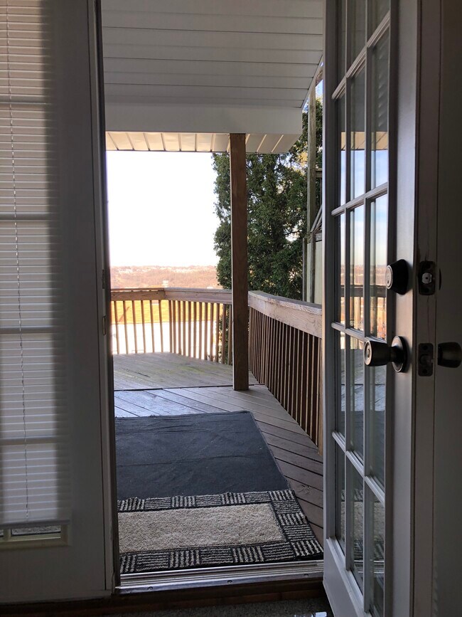 Building Photo - 2309 Wellington St