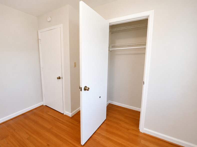 2nd bedroom - 303 Rutherford Ave NW
