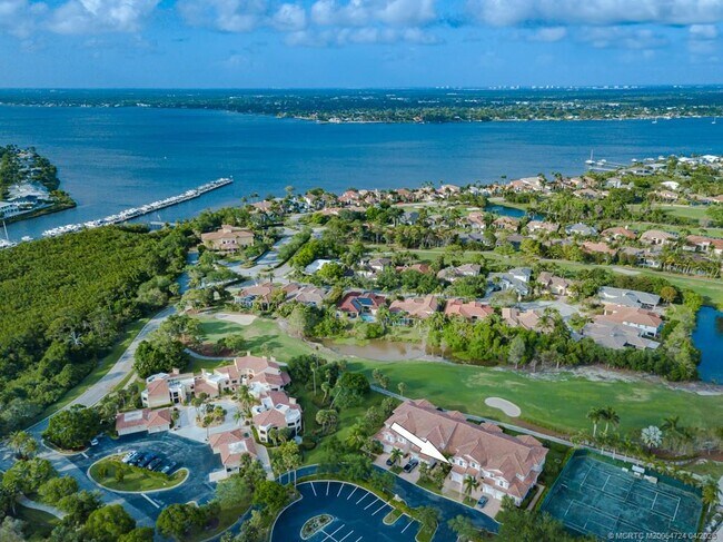 Building Photo - 2371 SW Carriage Hill Terrace