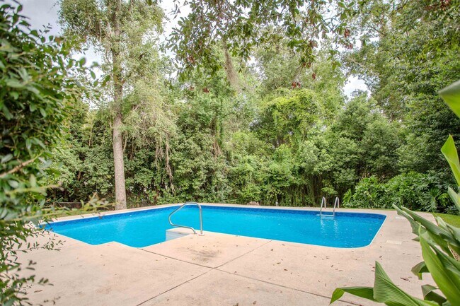 Building Photo - 2992 Corrib Dr