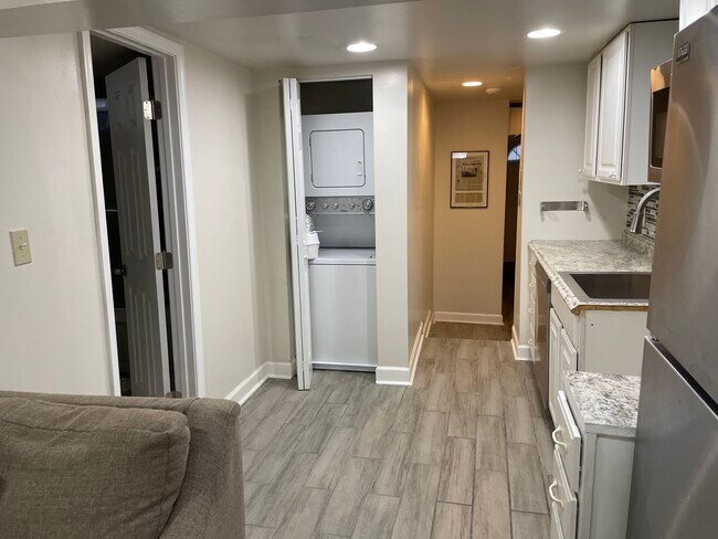 Building Photo - 5446 C St SE