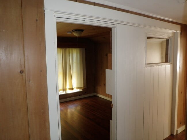 Building Photo - 5046 NE Mallory Ave