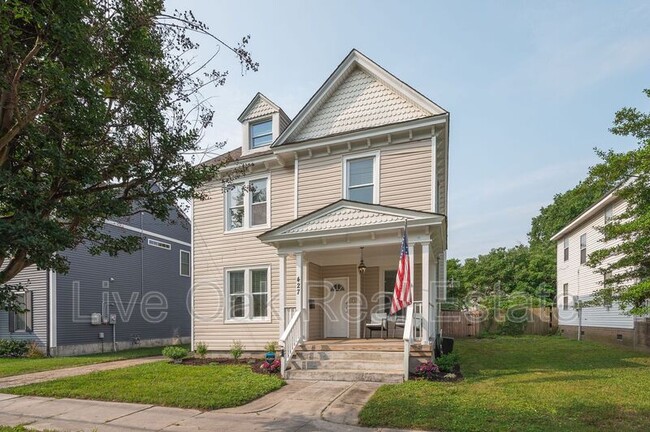 Building Photo - 427 W 29th St