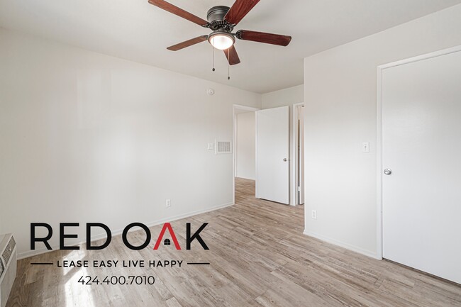 Building Photo - 7350 Hazeltine Ave