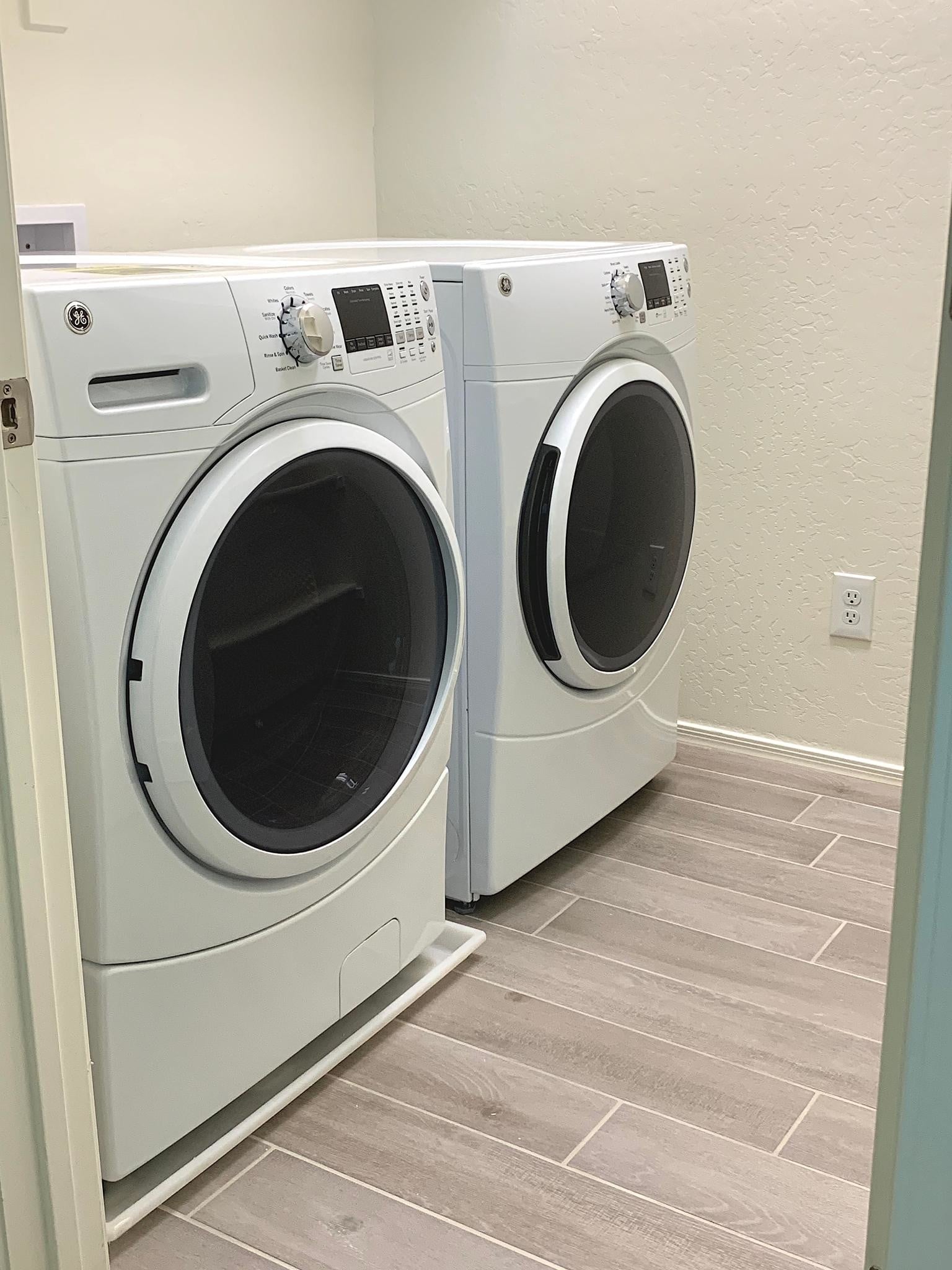 Front-loading washer/dryer UPSTAIRS - 2548 N 149th Ave
