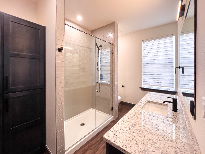 Building Photo - 303 Park St