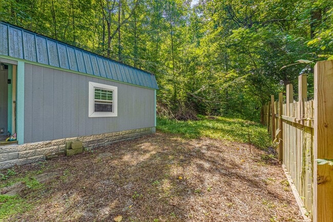 Building Photo - 286 Childs Rd