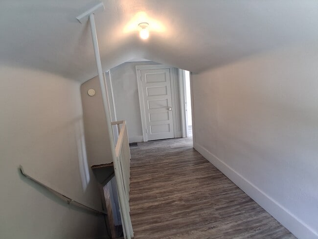 Building Photo - 1901 Smith Ave