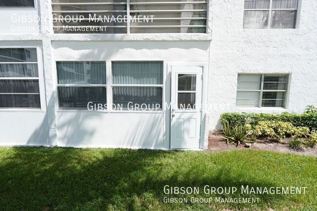 Building Photo - 3000 E SUNRISE LAKES Dr