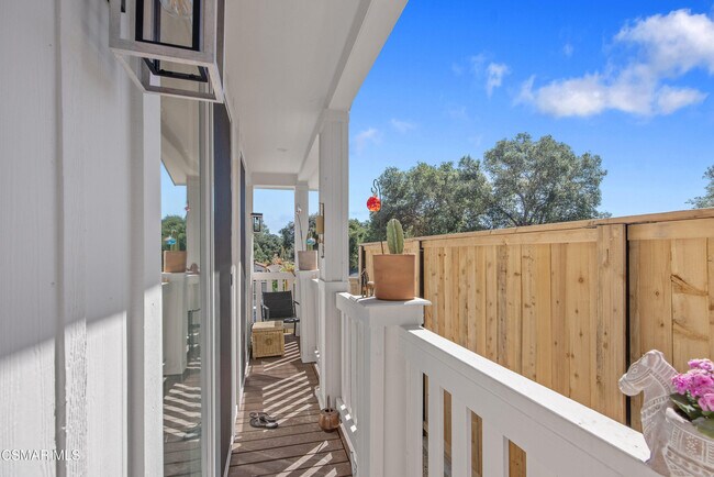 Building Photo - 313 Raymond St