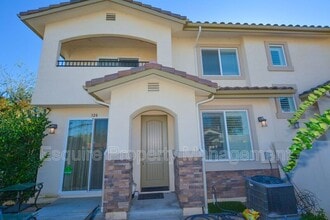 Building Photo - 328 Newbury Vista Ln