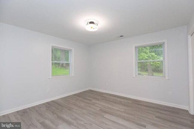 Building Photo - 382 Wood Cutters Ln
