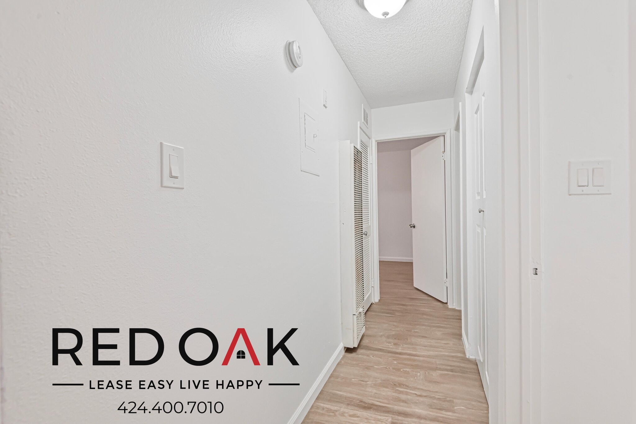 Building Photo - 7915 Vineland Ave