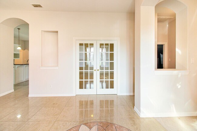 Building Photo - 2801 Summer Breeze Ave