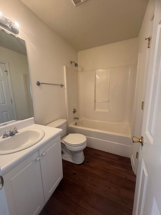 Building Photo - 104 Ansley Ct