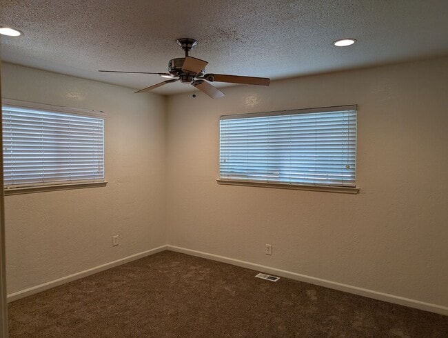 Building Photo - Updated home featuring a nice floor plan a...