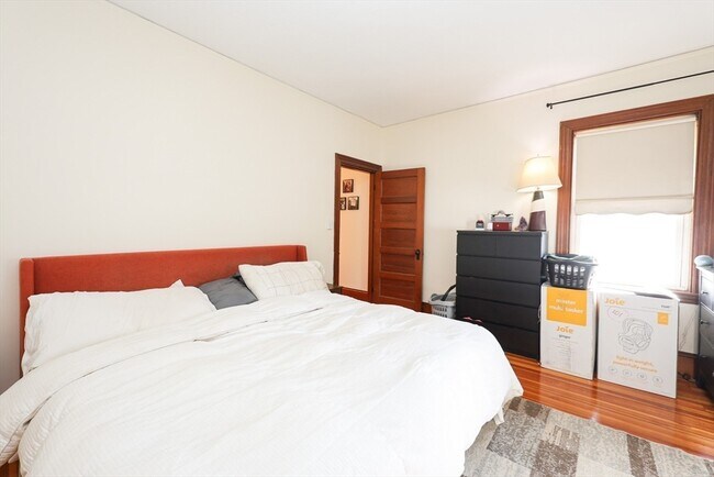 Building Photo - 19 Burton Terrace