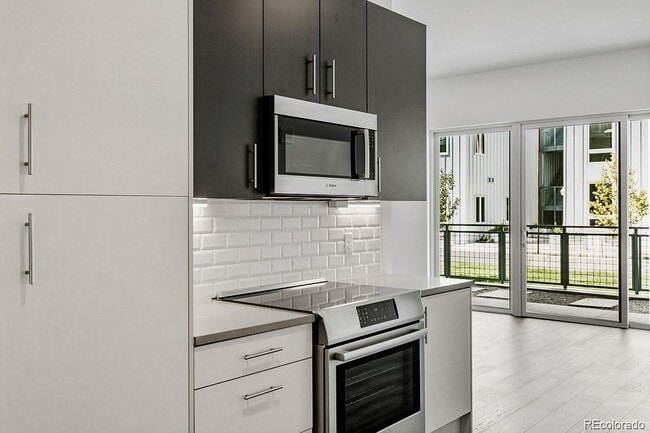 Building Photo - 2525 Arapahoe St