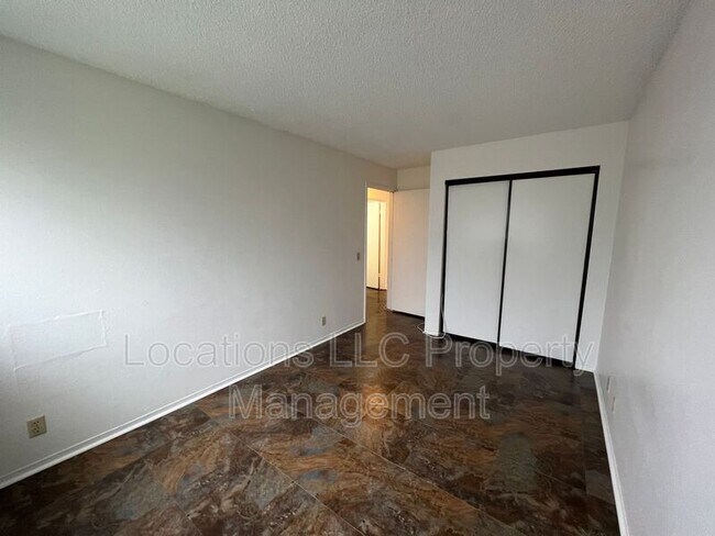 Building Photo - 46-267-267 Kahuhipa St