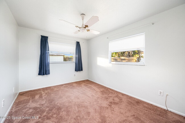 Building Photo - 4320 Beacon Ave