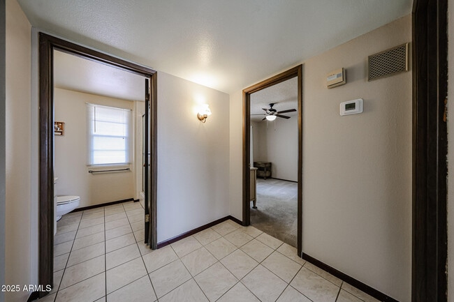 Building Photo - 9714 W Terrace Ln
