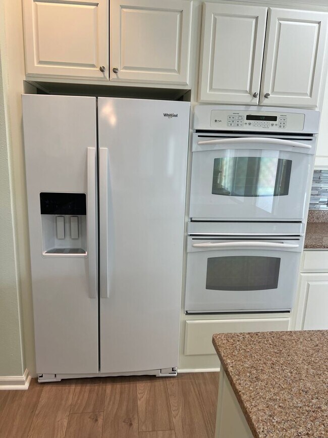 Building Photo - Beautifully Maintained Sun City Home!- Hal...