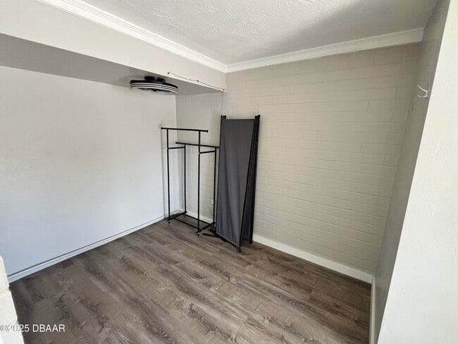 Building Photo - 515 Frances Terrace