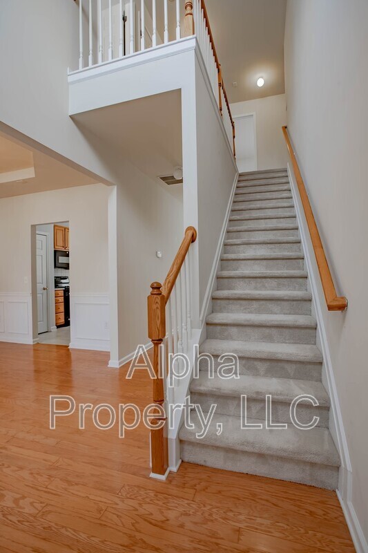 Building Photo - 111 Shairpin Ln
