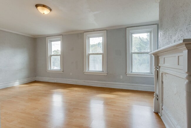 Building Photo - 2623 S 18th St