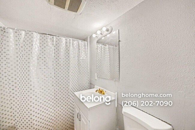 Building Photo - 14630 3rd Ave SW