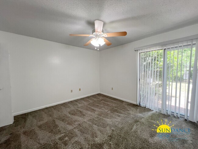 Building Photo - Spacious Two-Story 4BR Cul-De-Sac Home in South Crestview!