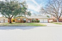 Building Photo - 5313 Susan Lee Ln