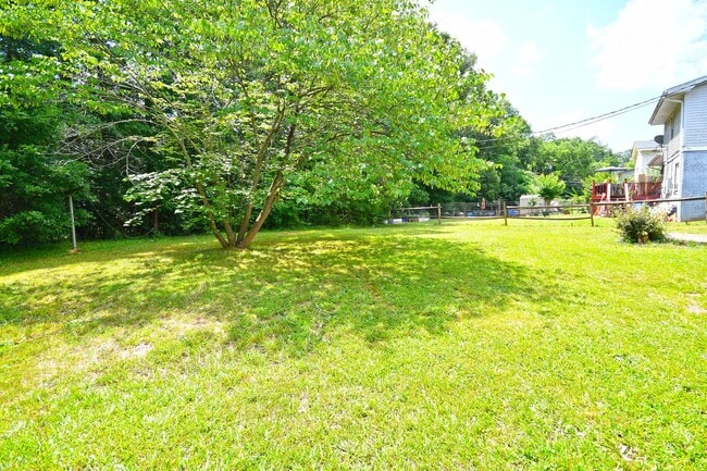 Building Photo - New Lower Price! Remodeled 3 bed / 1.5 bath home near downtown Spartanburg