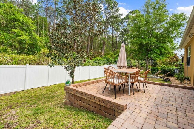 Building Photo - 409 Los Caminos Street