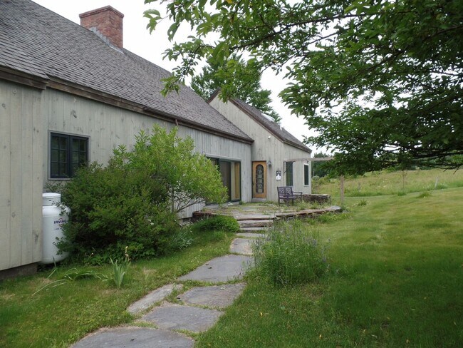 Building Photo - 11 Old Dana Rd