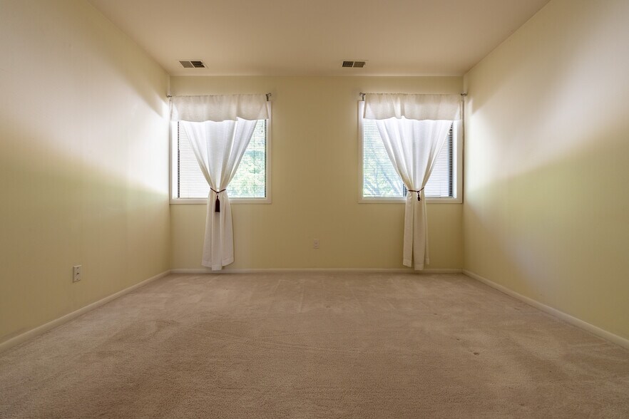 2nd Bedroom - 6903 Jones View Dr