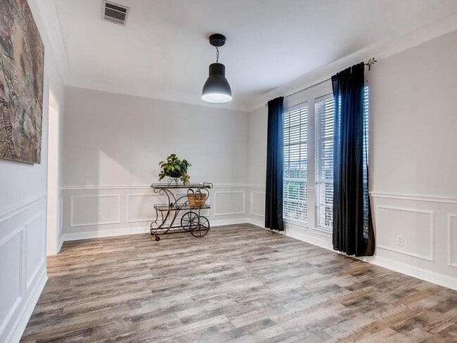 Building Photo - 9409 Jenaro Ct