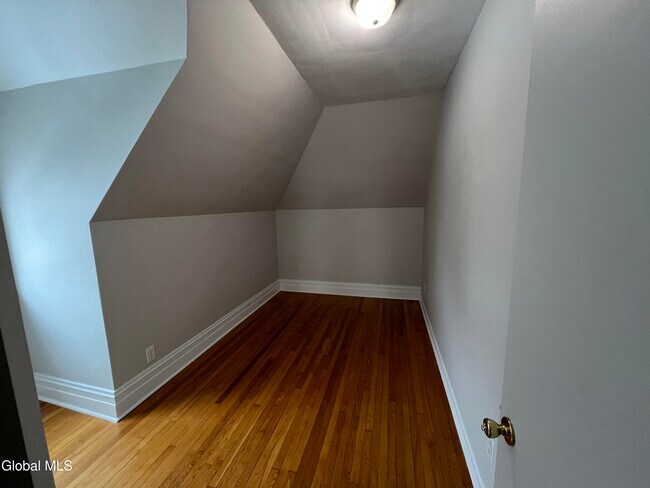 Building Photo - 1114 Union St