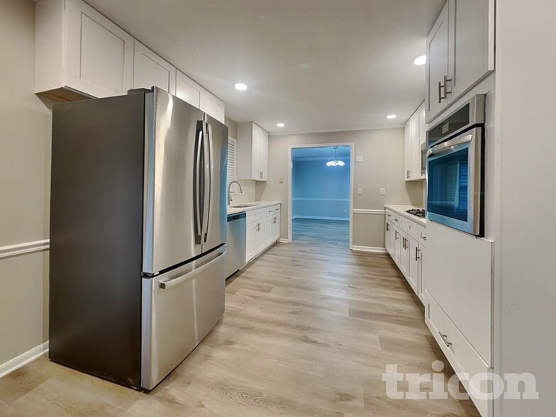 Building Photo - 135 Clearbrook Way