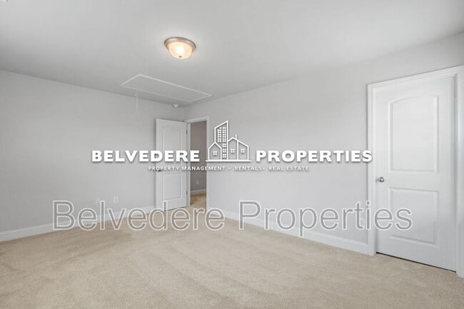 Building Photo - 5749 Marblehead Dr