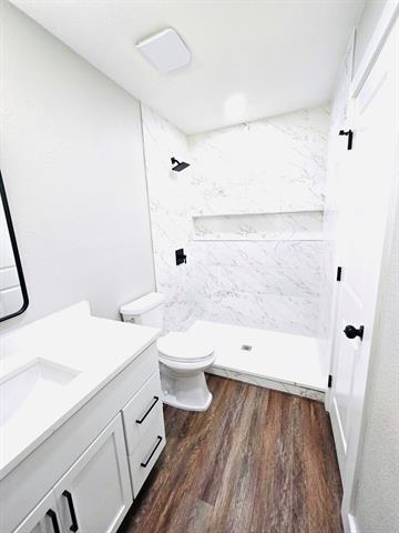 Building Photo - 526 Doral Pl