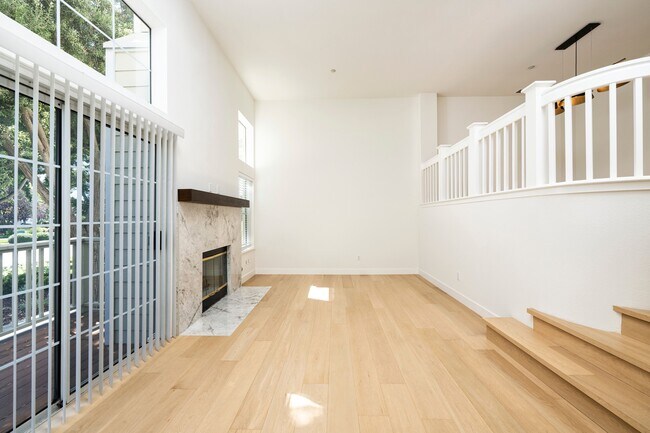 Building Photo - 356 Meridian Dr
