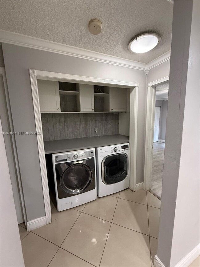 Building Photo - 6854 NW 173rd Dr