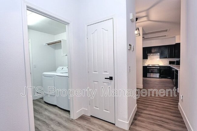 Building Photo - 3112 Gennaker Way