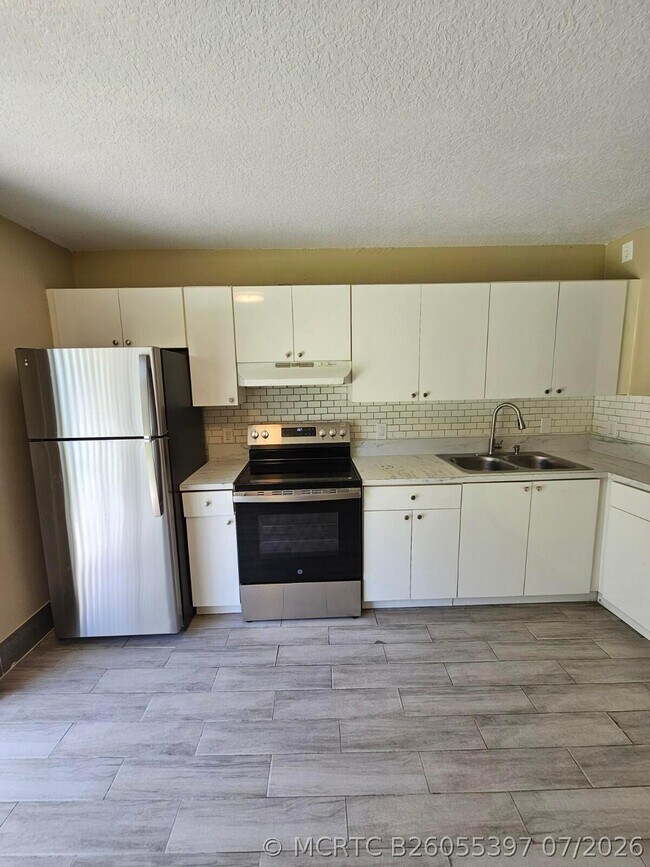 Building Photo - 4859 Orleans Ct