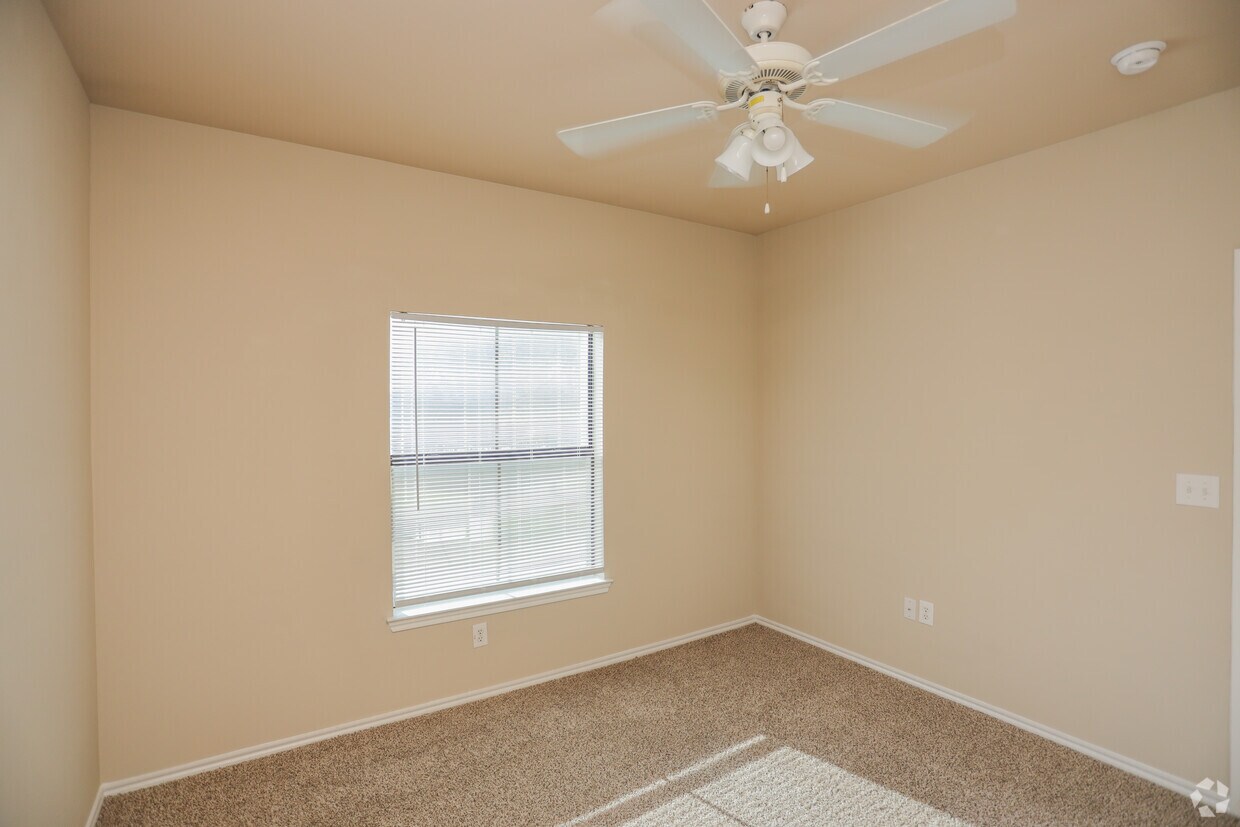 The Residences Of Holland Lake Weatherford