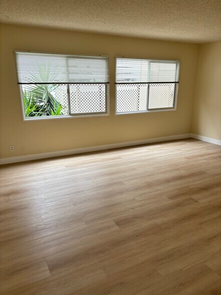 Building Photo - 315 Longfellow Ave
